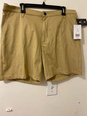 Zelos mens beige shorts